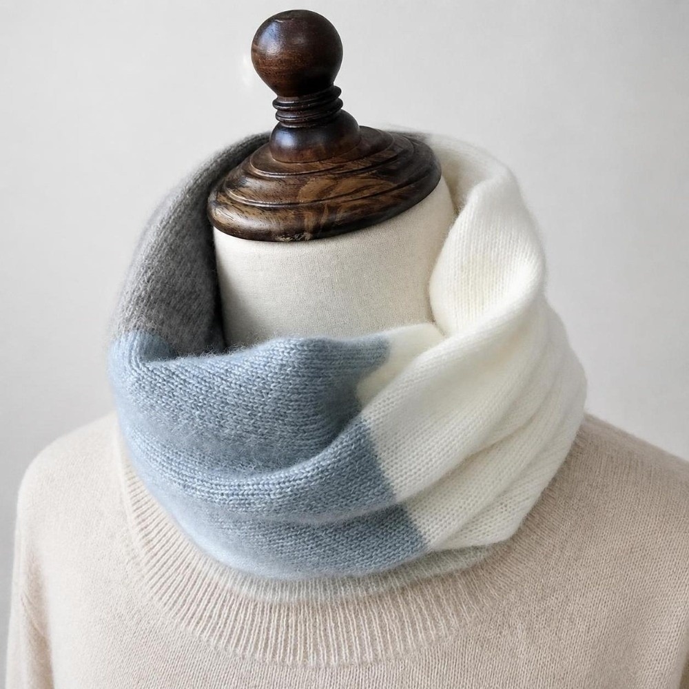 Infinity Scarf Knit - Syal Infinity dengan Warna yang Lembut