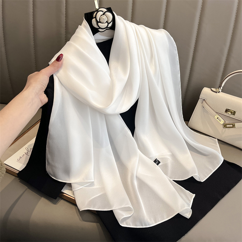 Scarf Silk Square - 2024 merek mewah musim semi besar