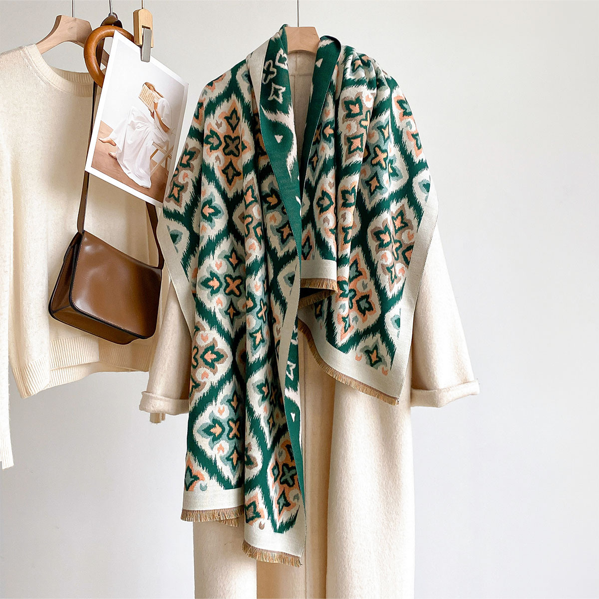 Woven Scarf Blanket - Syal Wanita Reversible Imitasi Kasmir Tebal